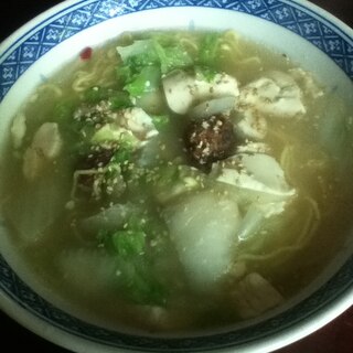 白菜と豆腐と肉団子の塩ラーメン